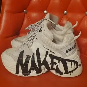 ★NAKED WOLFE★Graffiti Trackスニーカー Naked Wolfe reinvents the Track sneaker in a big, bold way